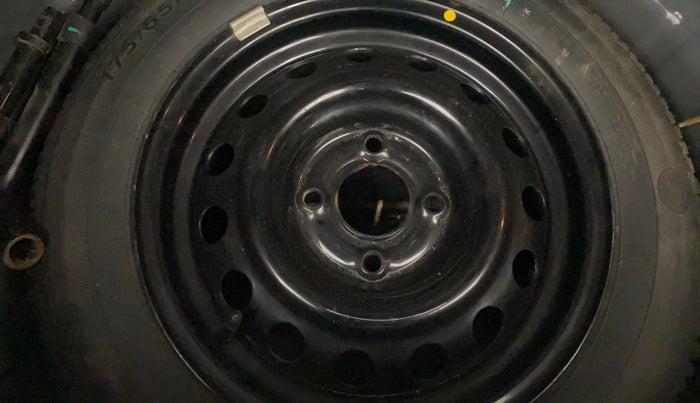 2016 Ford New Figo TREND 1.2 PETROL, Petrol, Manual, 79,879 km, Spare Tyre