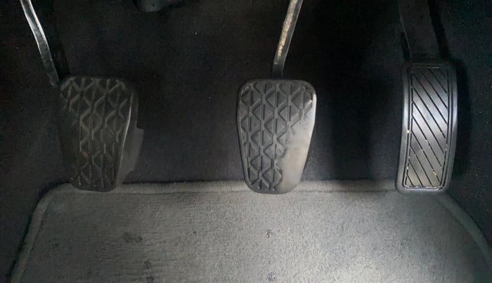 2016 Ford New Figo TREND 1.2 PETROL, Petrol, Manual, 79,879 km, Pedals