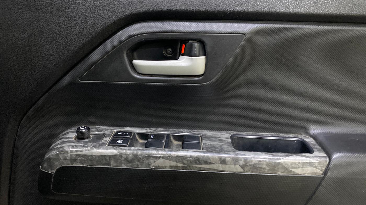 2022 Maruti New Wagon-R VXI 1.0, Petrol, Manual, 46,182 km, Driver Side Door Panels Control