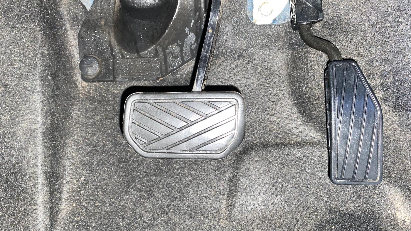 2019 Maruti New Wagon-R VXI 1.0 AMT, Petrol, Automatic, 1,13,112 km, Pedals