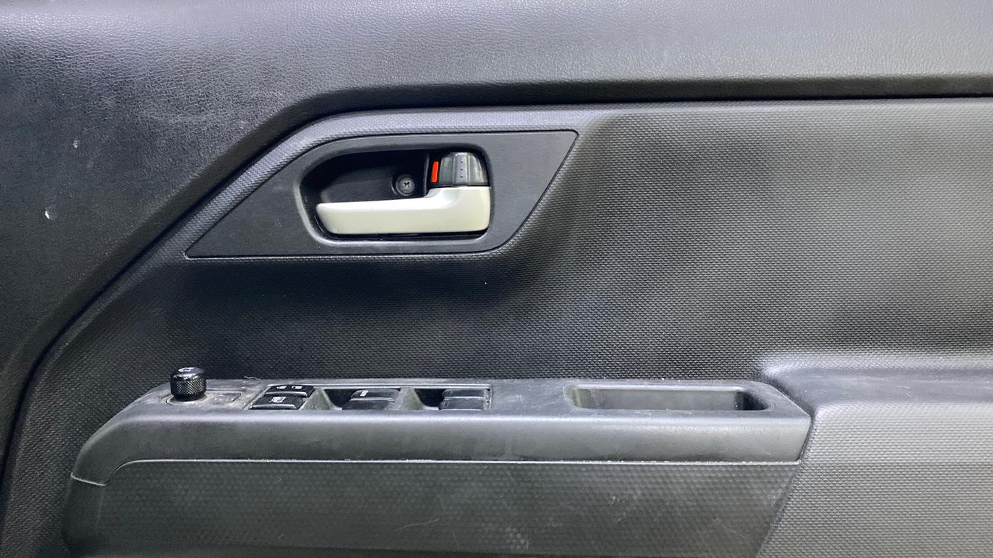 2019 Maruti New Wagon-R VXI 1.0 AMT, Petrol, Automatic, 1,13,112 km, Driver Side Door Panels Control