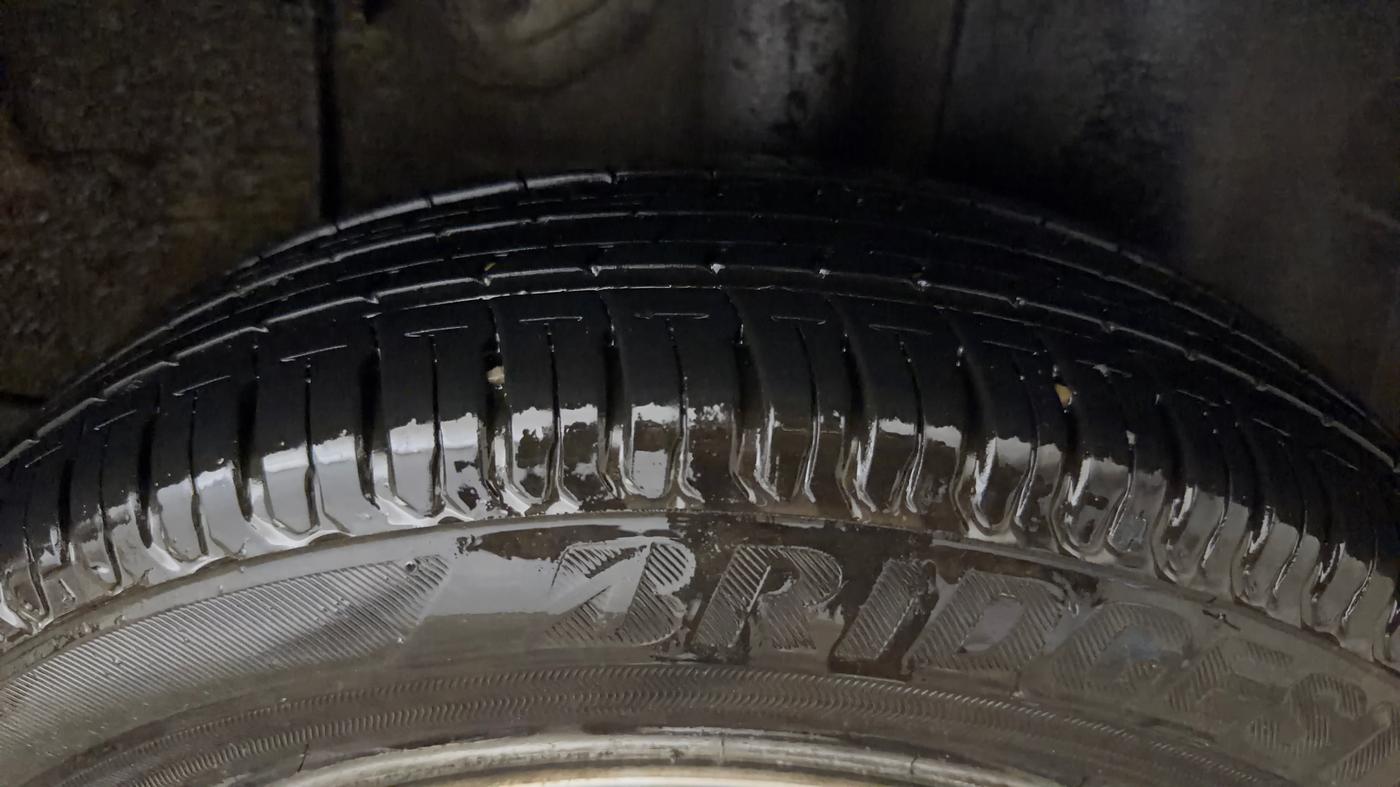 2024 Tata ALTROZ XE CNG, CNG, Manual, 17,446 km, Left Rear Tyre Tread