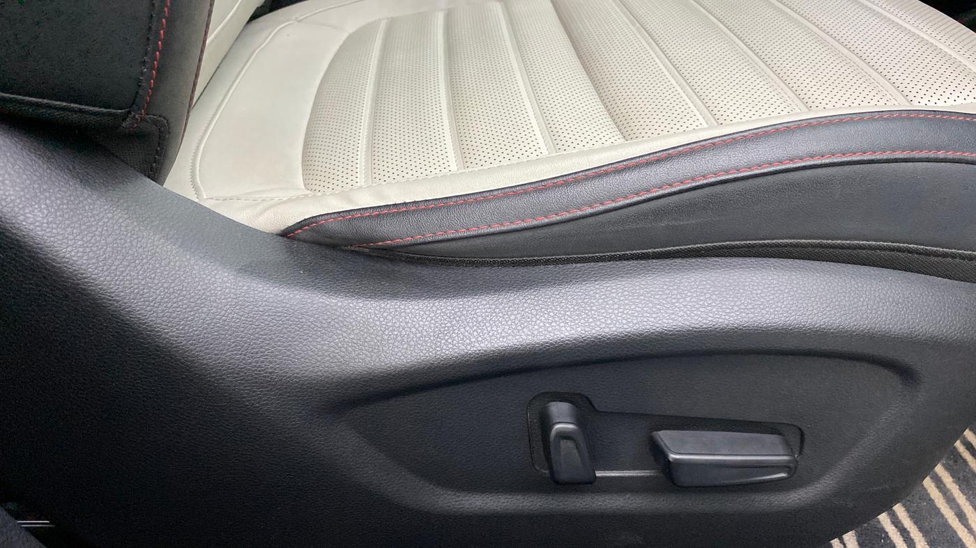 2019 KIA SELTOS GTX PLUS 1.4 PETROL, Petrol, Manual, 20,986 km, Driver Side Adjustment Panel