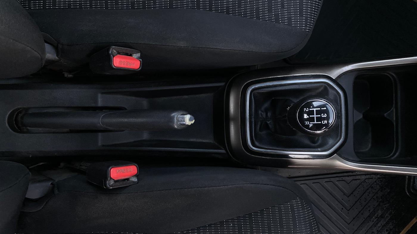 2017 Maruti IGNIS DELTA 1.2, Petrol, Manual, 1,15,909 km, Gear Lever