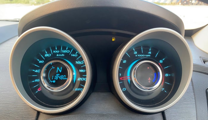 2017 Mahindra XUV500 W6, Diesel, Manual, 1,18,431 km, Odometer Image