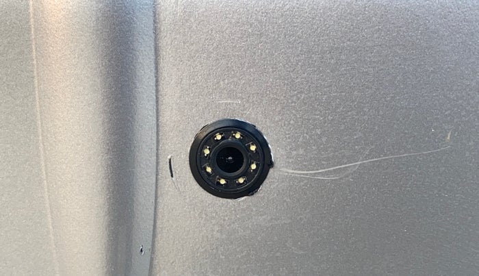 2017 Mahindra XUV500 W6, Diesel, Manual, 1,18,431 km, Parking Camera