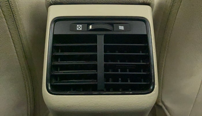 2016 Maruti Ciaz VDI+ SHVS, Diesel, Manual, 79,597 km, Rear AC Vents