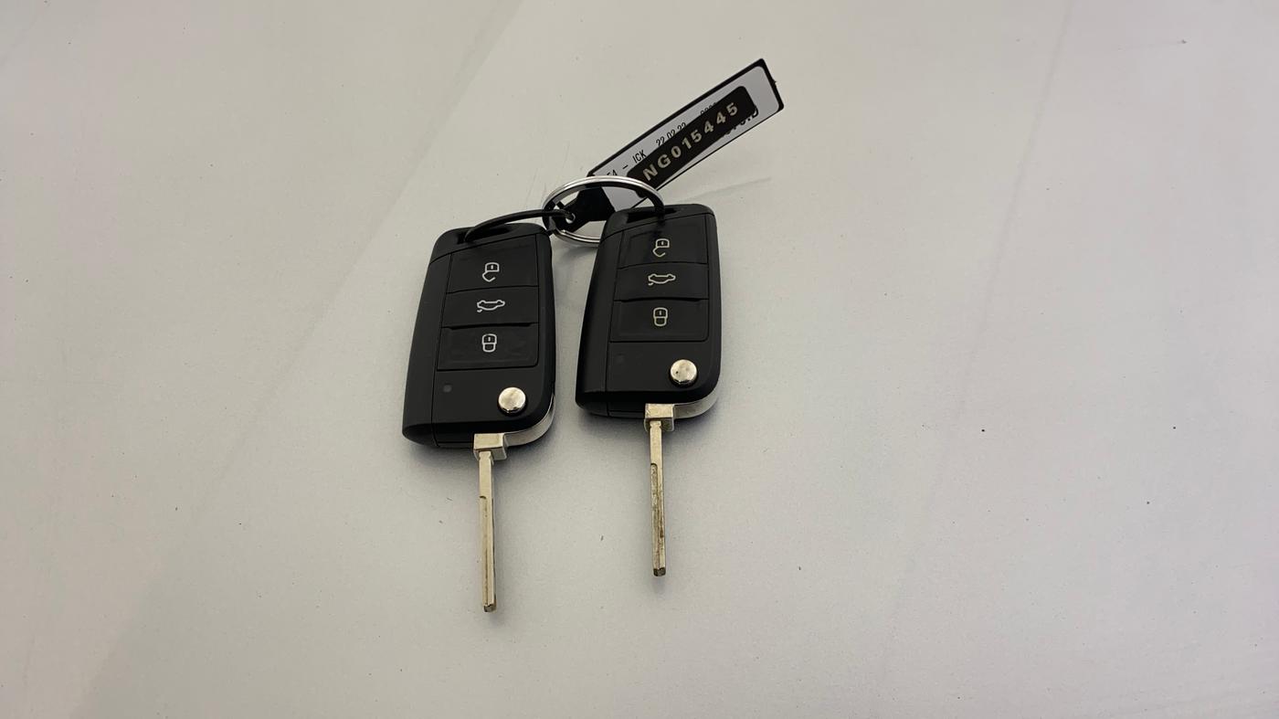 2022 Skoda KUSHAQ STYLE 1.5L TSI MT, Petrol, Manual, 35,946 km, Key Close Up