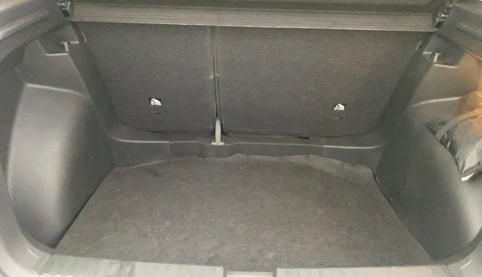 2022 Skoda KUSHAQ STYLE 1.5L TSI MT, Petrol, Manual, 35,946 km, Boot Inside