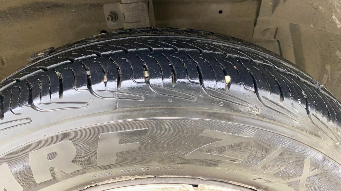 2017 Maruti Swift VXI, Petrol, Manual, 26,713 km, Right Front Tyre Tread