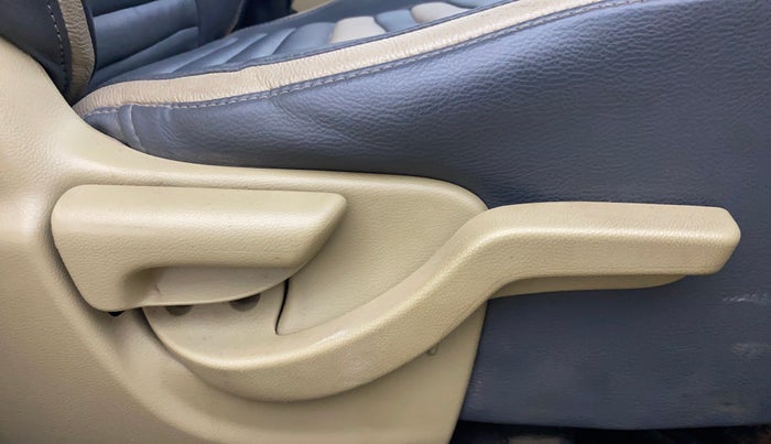 2015 Honda Amaze 1.2L I-VTEC SX, Petrol, Manual, 1,43,226 km, Driver Side Adjustment Panel