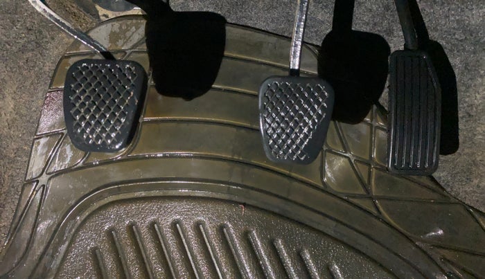 2015 Honda Amaze 1.2L I-VTEC SX, Petrol, Manual, 1,43,226 km, Pedals