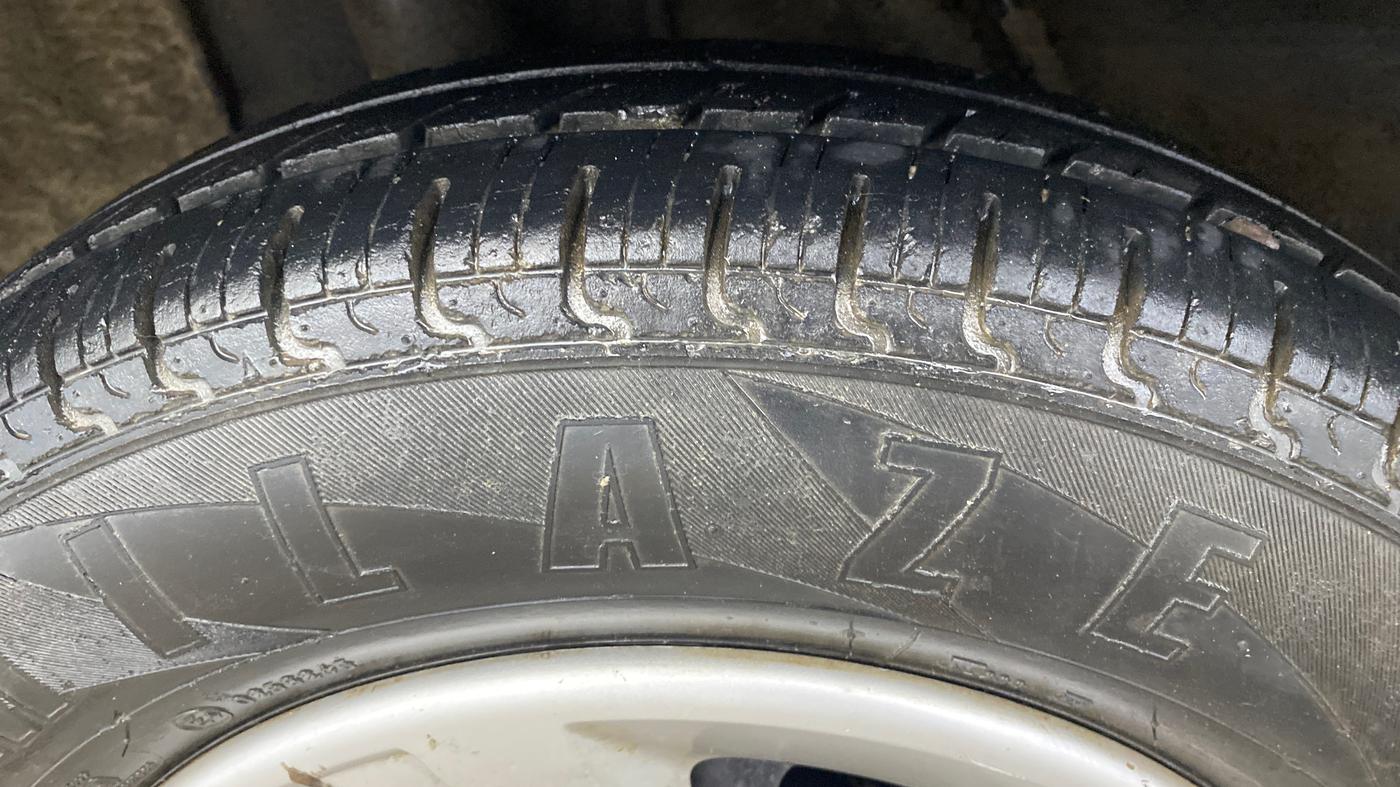2018 Renault Kwid RXL, CNG, Manual, 39,940 km, Right Rear Tyre Tread