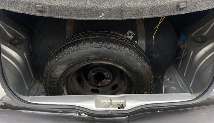 2018 Renault Kwid RXL, CNG, Manual, 40,094 km, Boot Inside