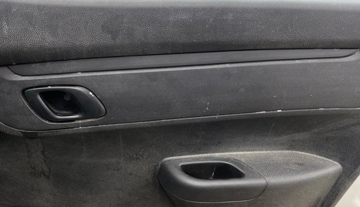 2018 Renault Kwid RXL, CNG, Manual, 40,094 km, Driver Side Door Panels Control