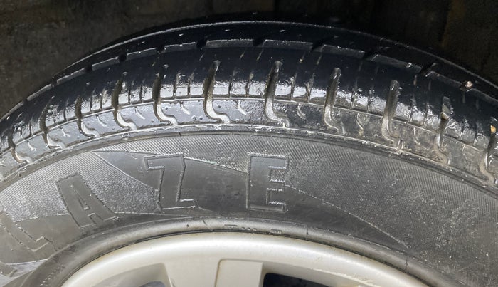 2018 Renault Kwid RXL, CNG, Manual, 40,094 km, Left Rear Tyre Tread