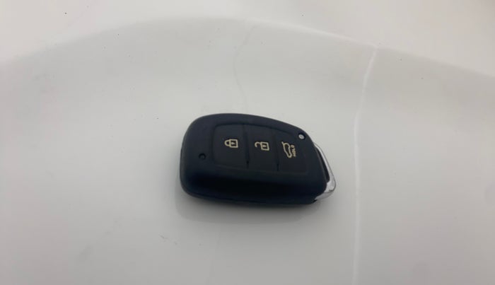 2019 Hyundai GRAND I10 NIOS ASTA 1.2 KAPPA VTVT, Petrol, Manual, 1,05,170 km, Key Close Up