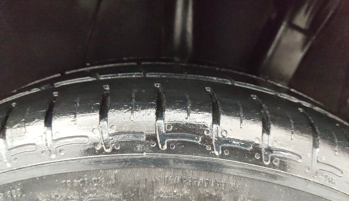 2021 Hyundai GRAND I10 NIOS SPORTZ 1.2 KAPPA VTVT, Petrol, Manual, 41,658 km, Left Rear Tyre Tread