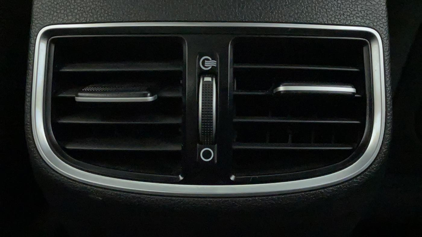 2016 Hyundai New Elantra 2.0 SX AT PETROL, Petrol, Automatic, 75,545 km, Rear AC Vents