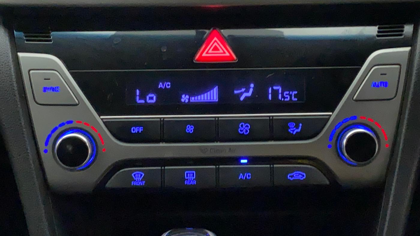 2016 Hyundai New Elantra 2.0 SX AT PETROL, Petrol, Automatic, 75,545 km, Automatic Climate Control