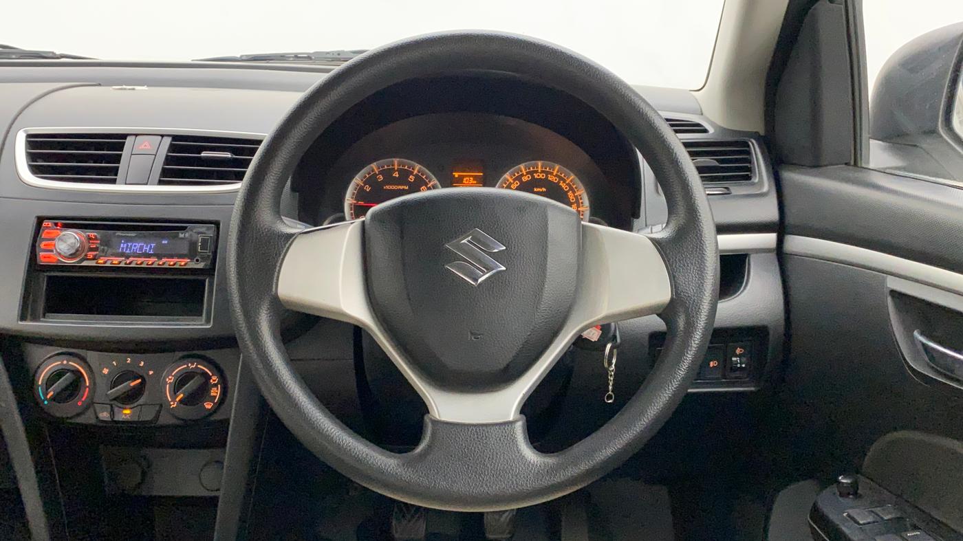2013 Maruti Swift VXI, Petrol, Manual, 1,27,918 km, Steering Wheel Close Up