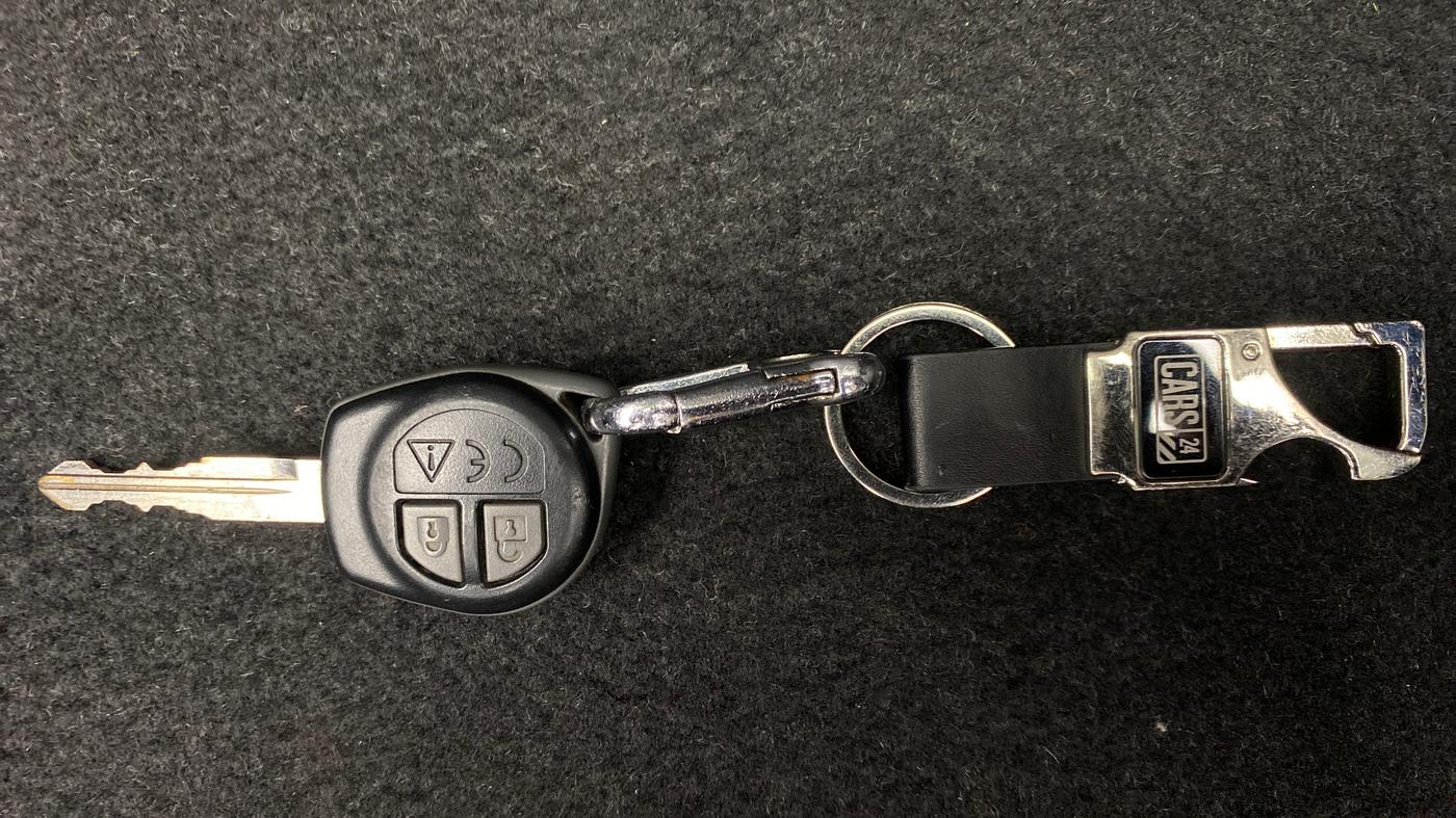 2018 Maruti Swift VXI D, Petrol, Manual, 19,714 km, Key Close Up