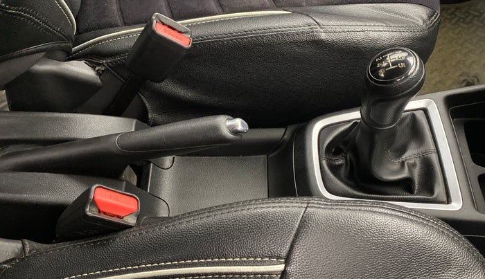 2018 Maruti Swift VXI D, Petrol, Manual, 19,714 km, Gear Lever
