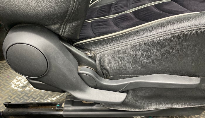 2018 Maruti Swift VXI D, Petrol, Manual, 19,714 km, Driver Side Adjustment Panel