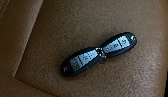 2017 Maruti Baleno ZETA PETROL 1.2, Petrol, Manual, 83,512 km, Key Close Up