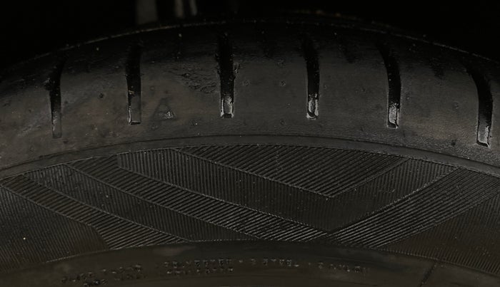 2017 Maruti Baleno ZETA PETROL 1.2, Petrol, Manual, 83,512 km, Right Rear Tyre Tread