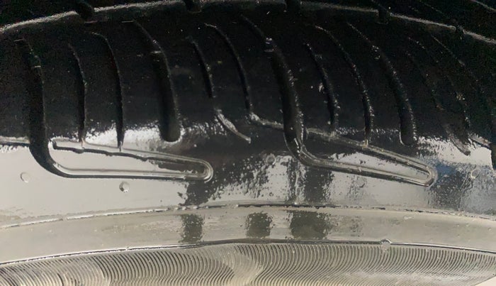 2021 Maruti XL6 ZETA MT, Petrol, Manual, 83,481 km, Right Front Tyre Tread