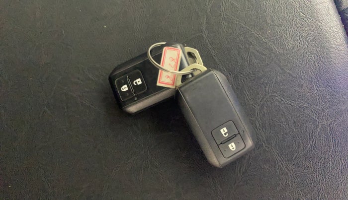 2021 Maruti XL6 ZETA MT, Petrol, Manual, 83,481 km, Key Close Up