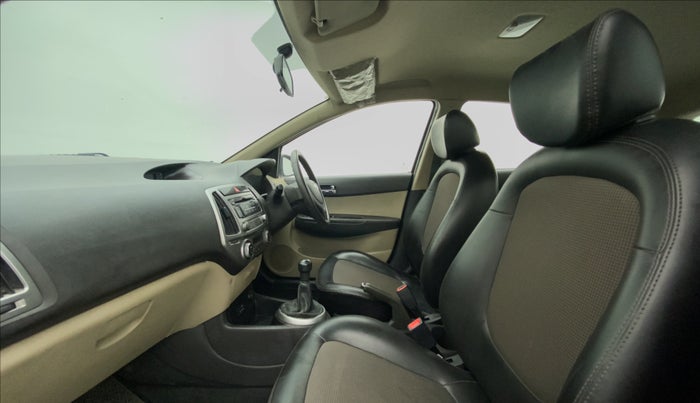 2014 Hyundai i20 MAGNA (O) 1.2, Petrol, Manual, 36,376 km, Right Side Front Door Cabin