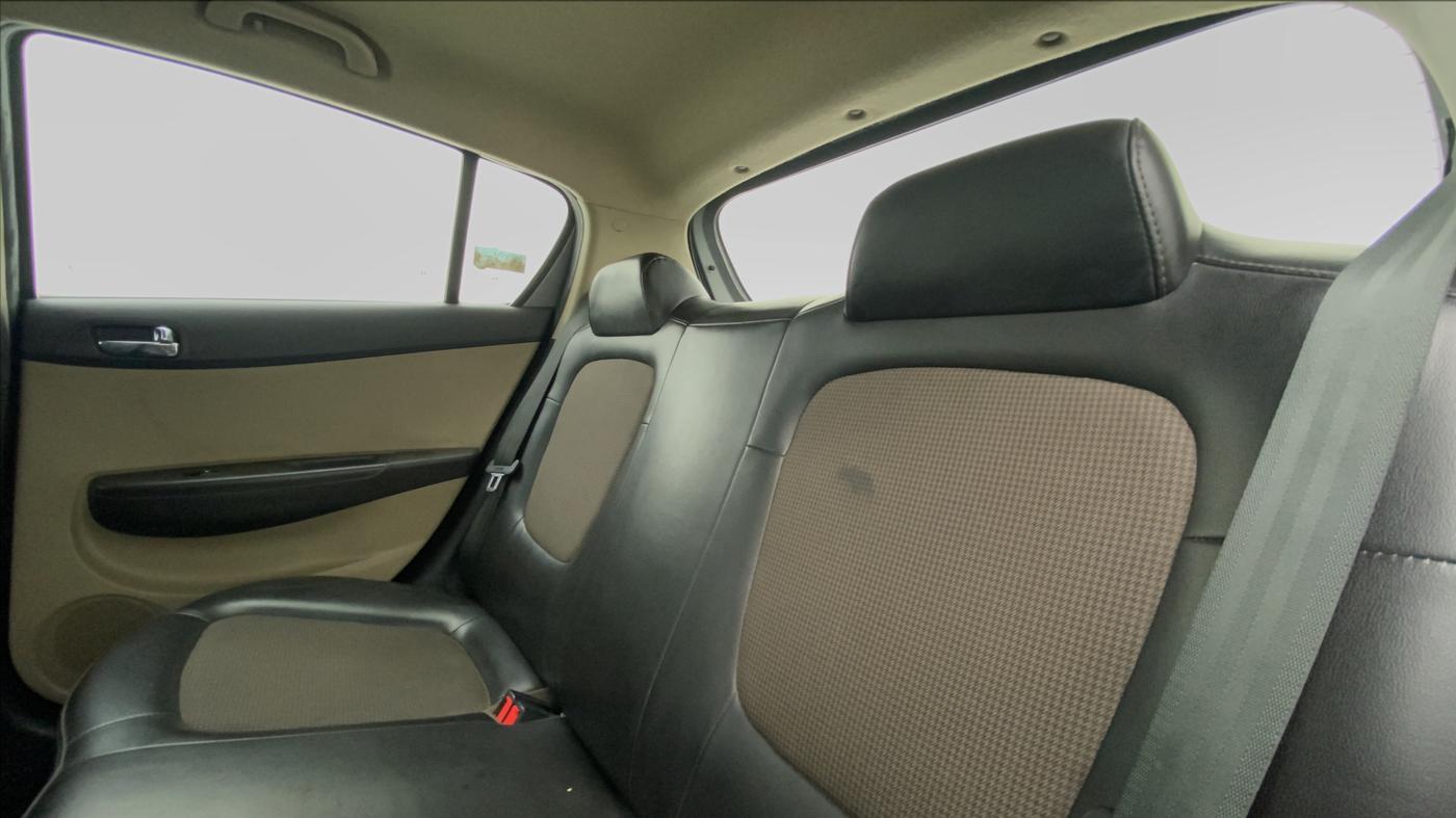 2014 Hyundai i20 MAGNA (O) 1.2, Petrol, Manual, 36,376 km, Right Side Rear Door Cabin