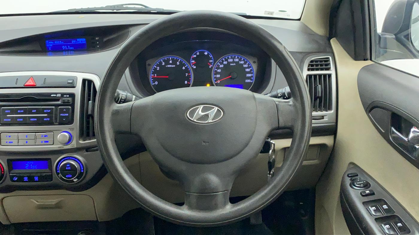2014 Hyundai i20 MAGNA (O) 1.2, Petrol, Manual, 36,376 km, Steering Wheel Close Up