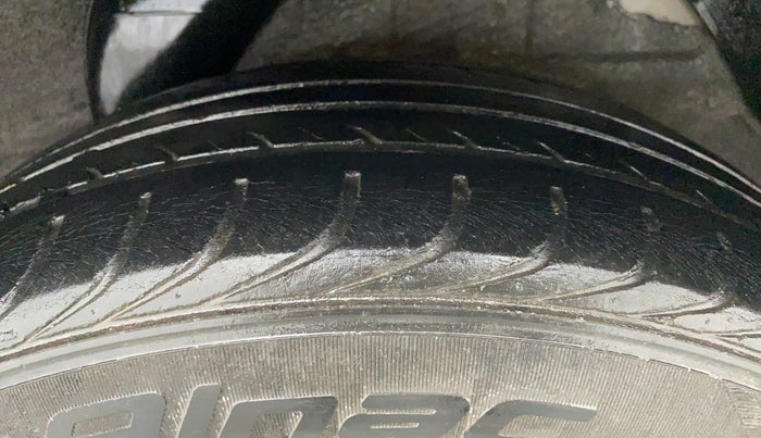 2014 Hyundai i20 MAGNA (O) 1.2, Petrol, Manual, 36,376 km, Left Rear Tyre Tread