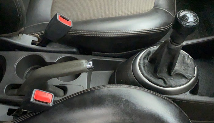 2014 Hyundai i20 MAGNA (O) 1.2, Petrol, Manual, 36,376 km, Gear Lever