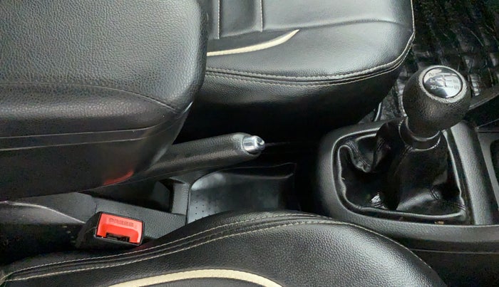 2017 Maruti Swift VXI, Petrol, Manual, 67,043 km, Gear Lever