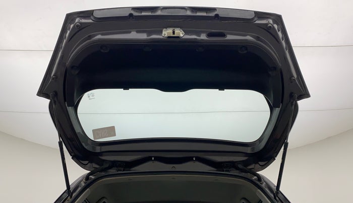2017 Maruti Swift VXI, Petrol, Manual, 67,043 km, Boot Door Open