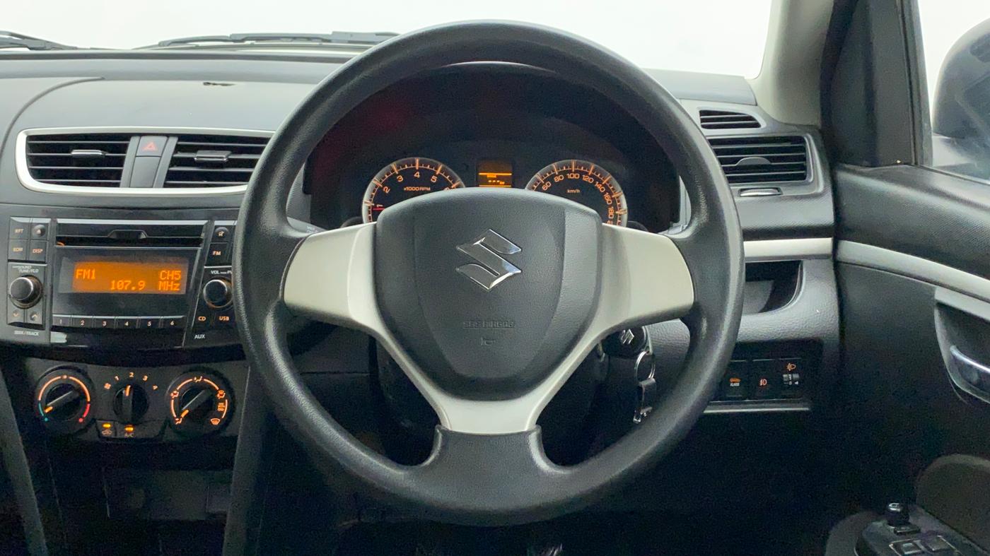 2017 Maruti Swift VXI, Petrol, Manual, 67,043 km, Steering Wheel Close Up