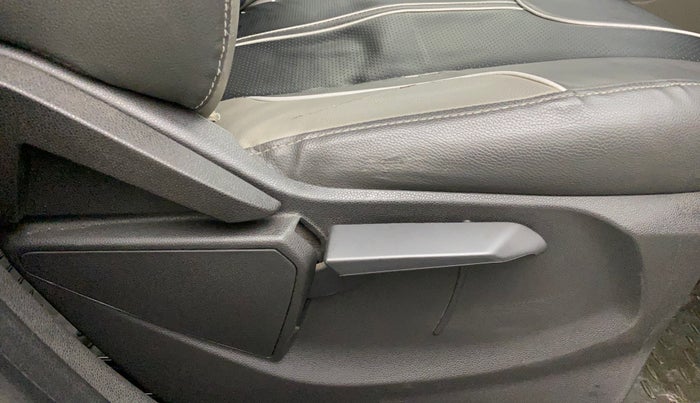 2016 Ford Ecosport TITANIUM 1.5L PETROL AT, Petrol, Automatic, 56,511 km, Driver Side Adjustment Panel