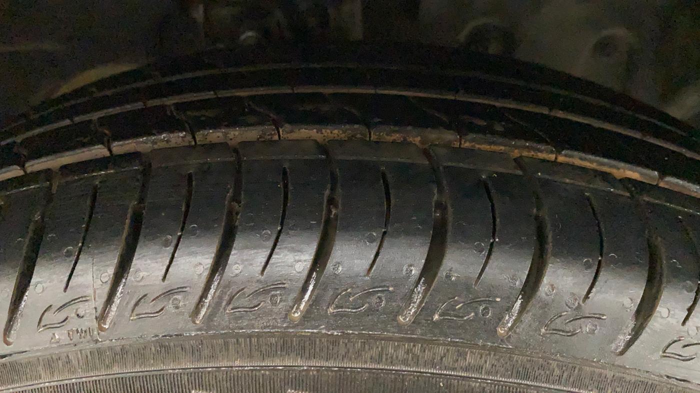 2016 Ford Ecosport TITANIUM 1.5L PETROL AT, Petrol, Automatic, 56,511 km, Right Front Tyre Tread
