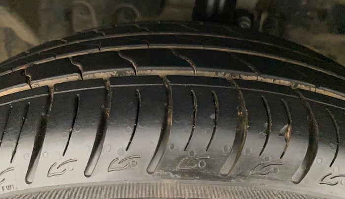 2016 Ford Ecosport TITANIUM 1.5L PETROL AT, Petrol, Automatic, 56,511 km, Left Front Tyre Tread