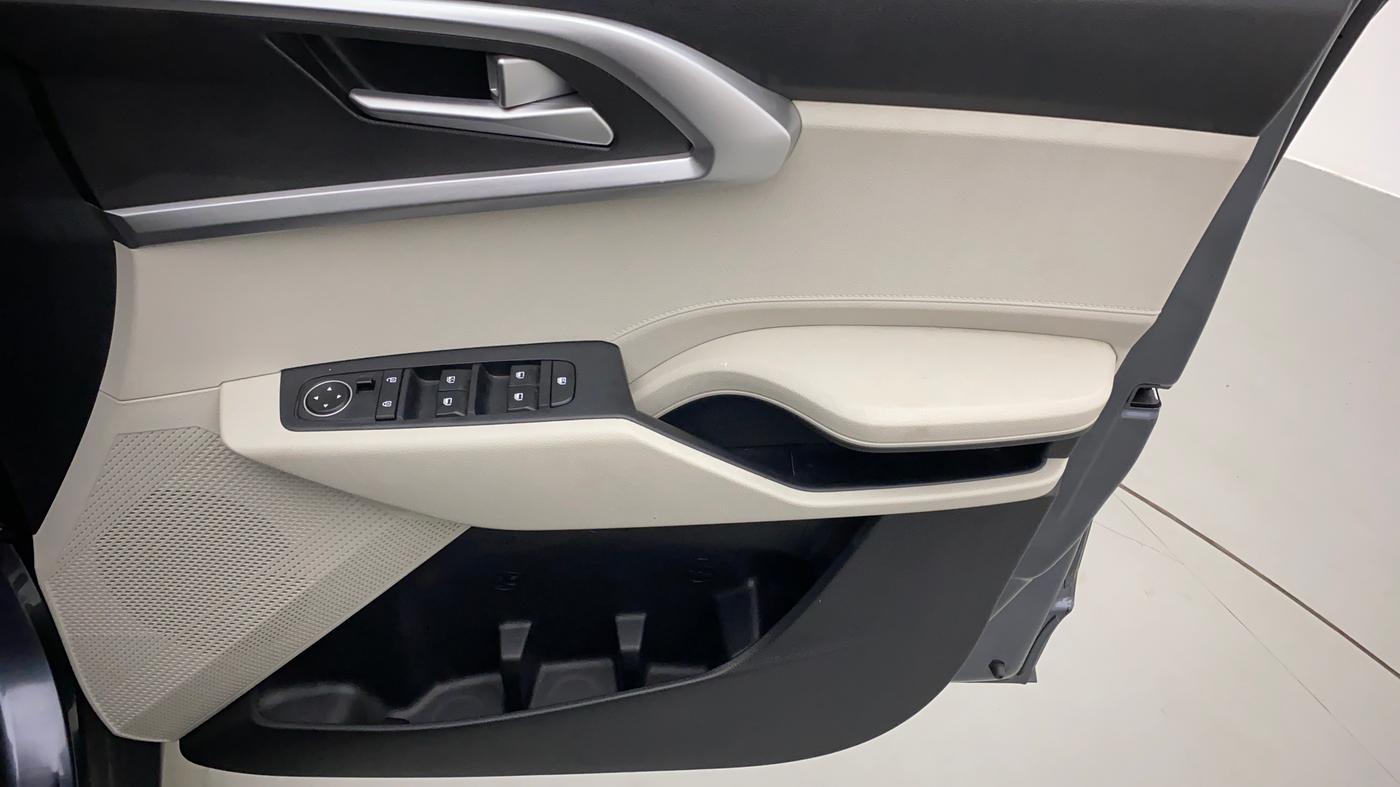2022 KIA CARENS PRESTIGE 1.4 PETROL 7 STR, Petrol, Manual, 9,956 km, Driver Side Door Panels Control