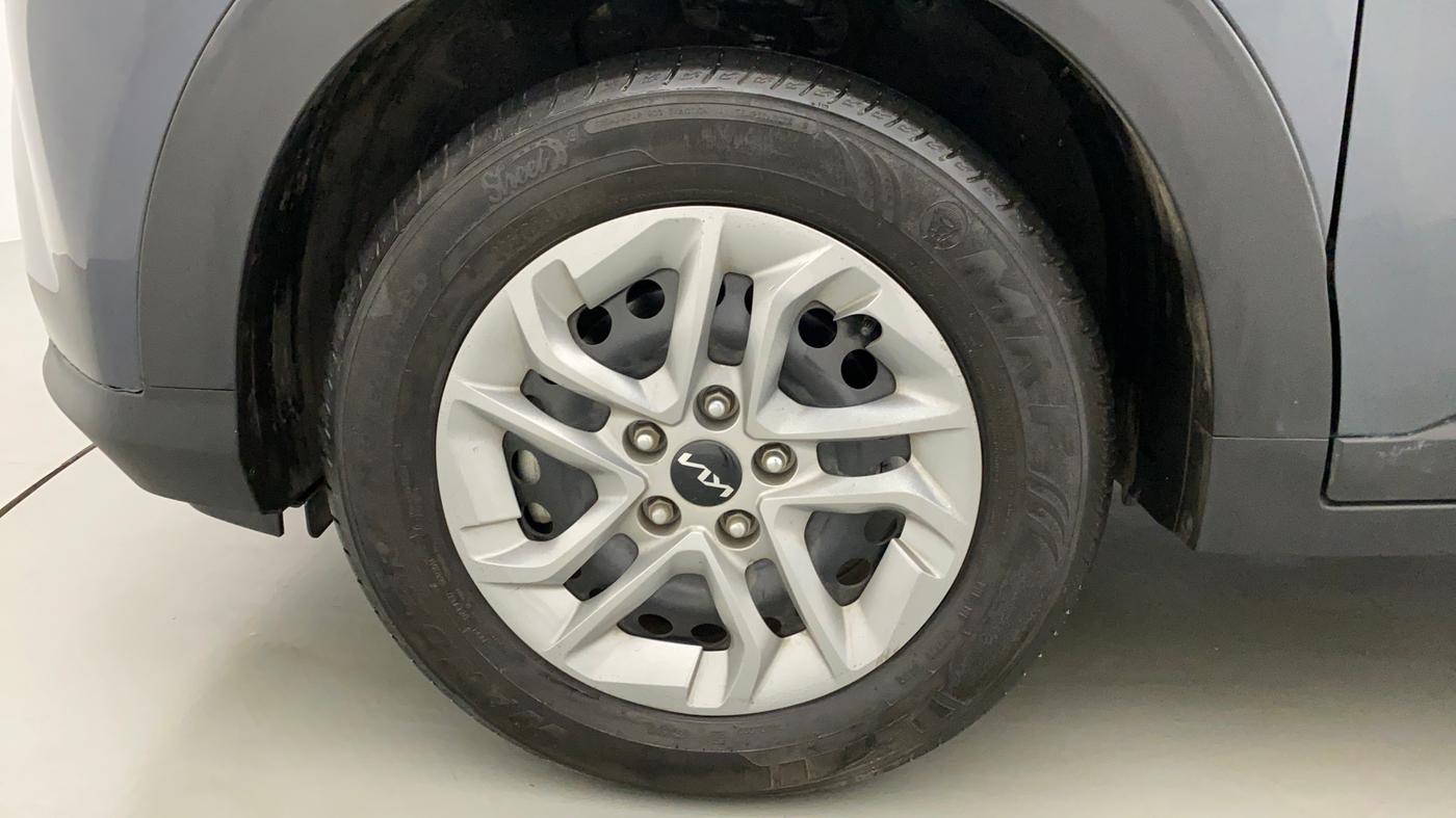 2022 KIA CARENS PRESTIGE 1.4 PETROL 7 STR, Petrol, Manual, 9,956 km, Left Front Wheel