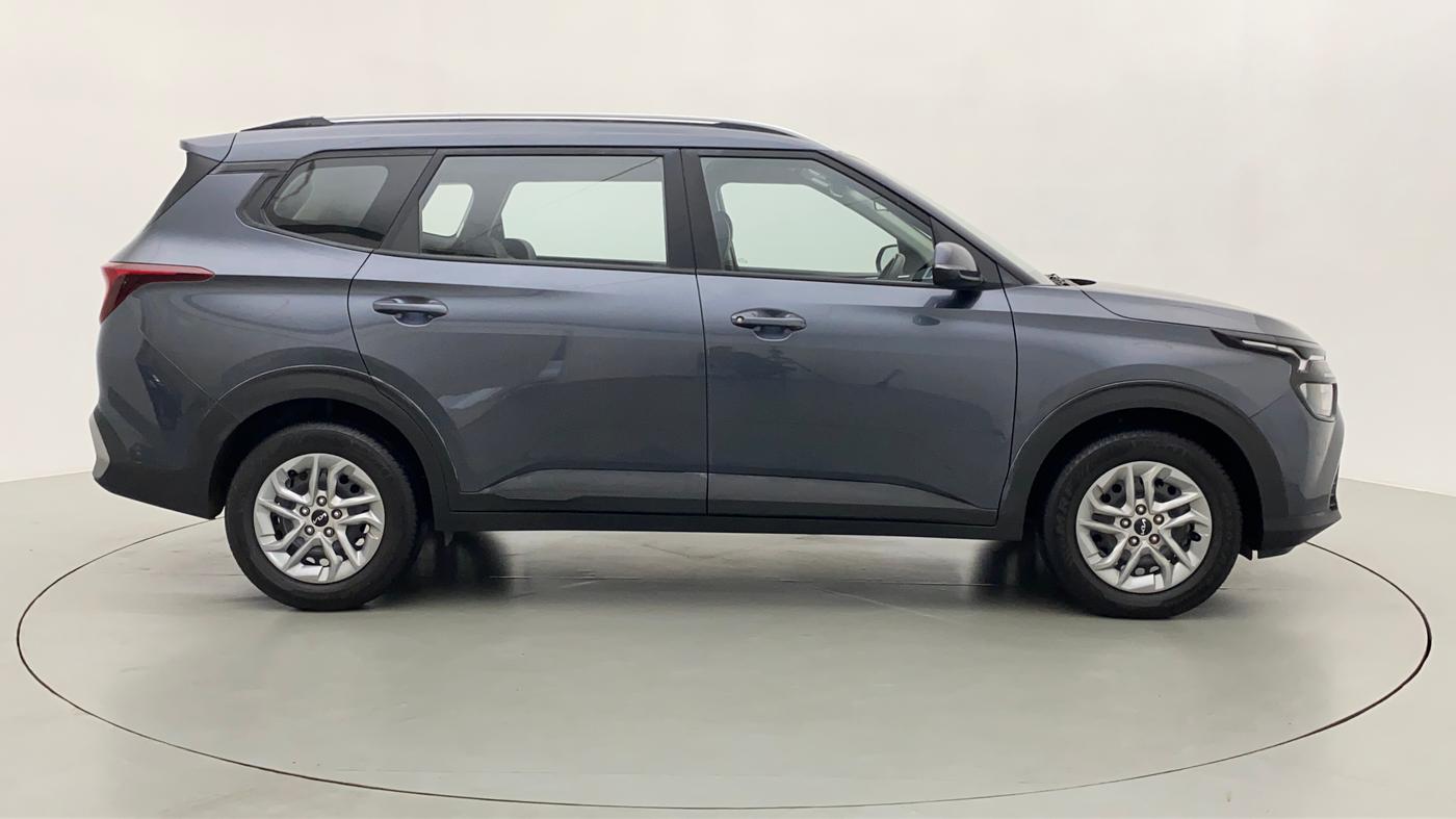 2022 KIA CARENS PRESTIGE 1.4 PETROL 7 STR, Petrol, Manual, 9,956 km, Right Side