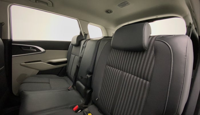 2022 KIA CARENS PRESTIGE 1.4 PETROL 7 STR, Petrol, Manual, 9,956 km, Right Side Rear Door Cabin