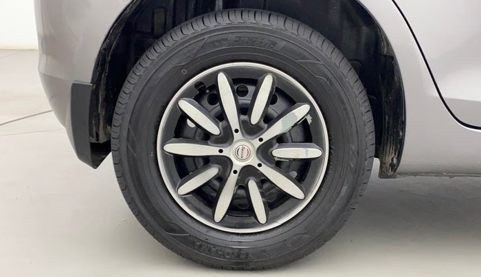 2014 Maruti Swift VDI, Diesel, Manual, 82,853 km, Right Rear Wheel