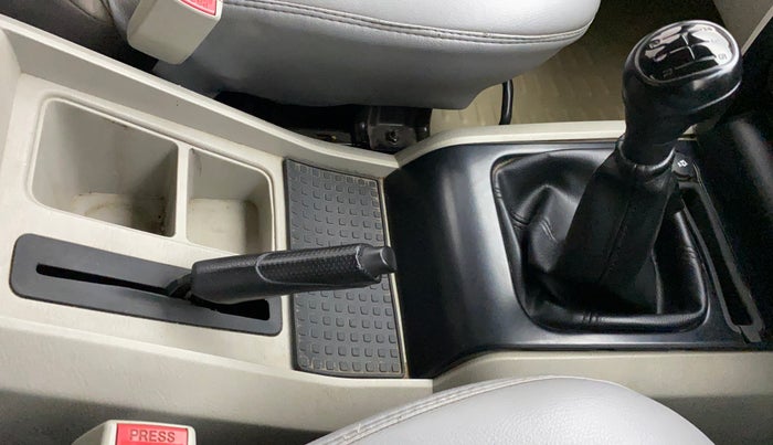 2018 Mahindra Scorpio S5, Diesel, Manual, 69,010 km, Gear Lever
