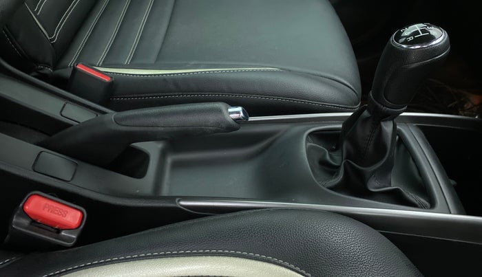 2019 Toyota Glanza V MT PETROL, Petrol, Manual, 20,208 km, Gear Lever